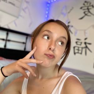 Meet your Posher, Anjelica